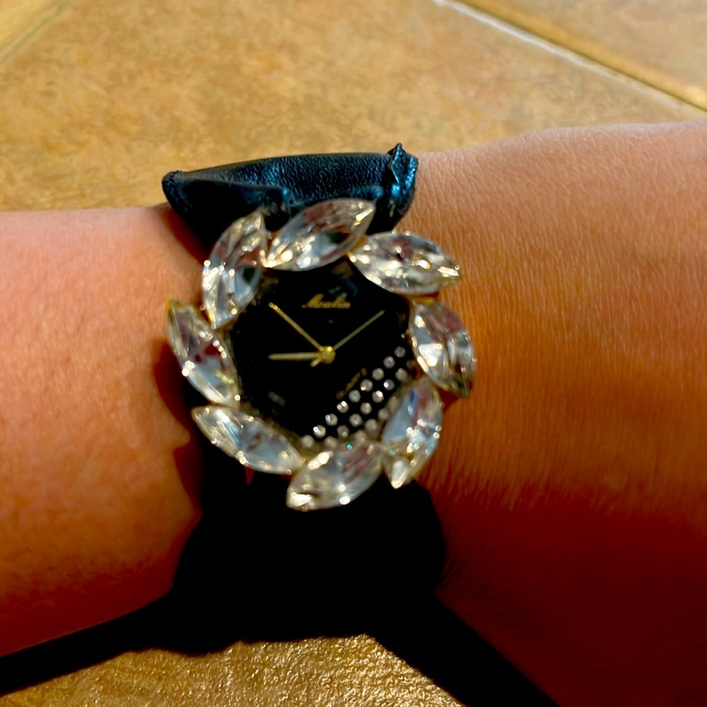 Vintage 80/90s watch with interchangeable bands